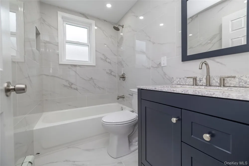 171 S Brookside Avenue Freeport, NY 11520