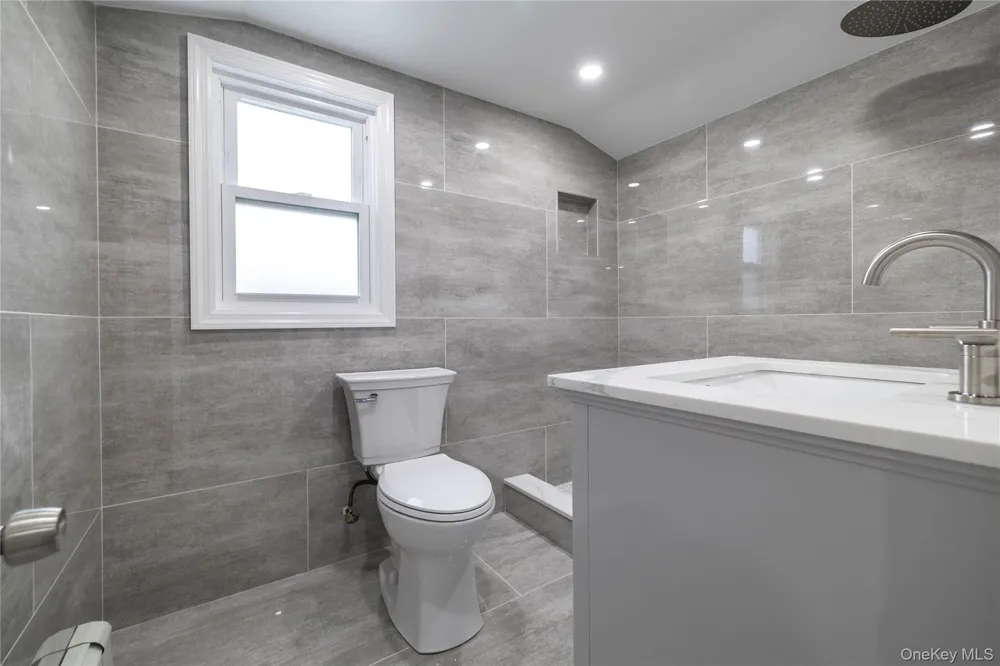 171 S Brookside Avenue Freeport, NY 11520