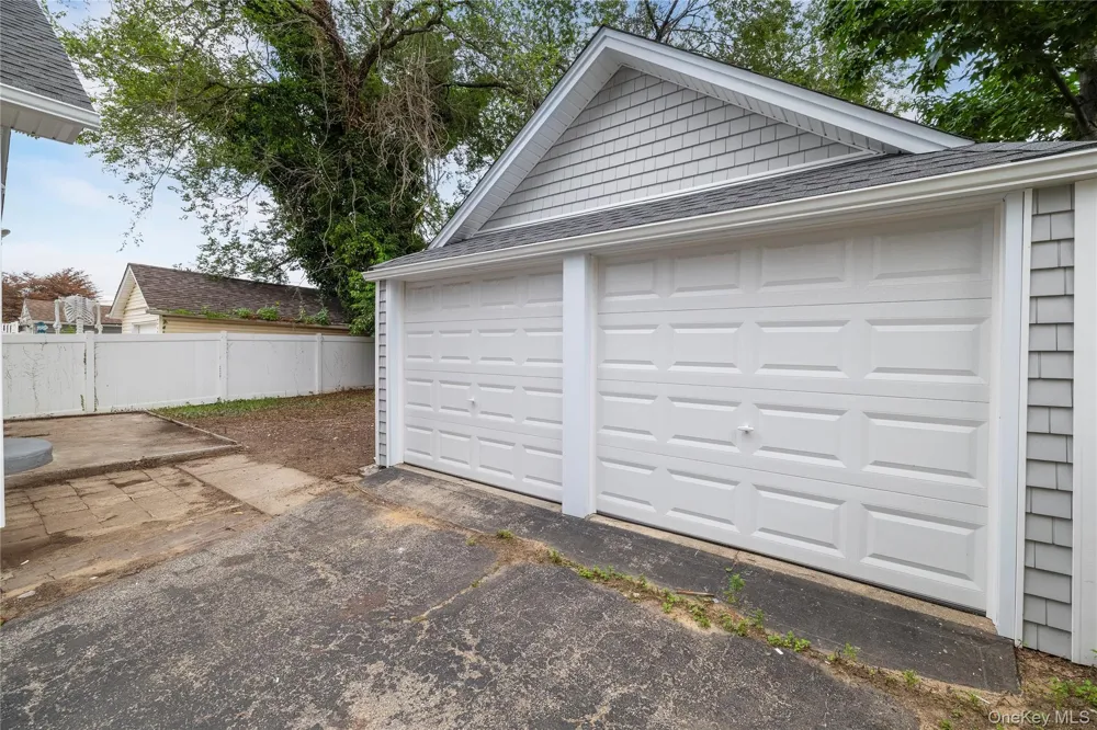 171 S Brookside Avenue Freeport, NY 11520
