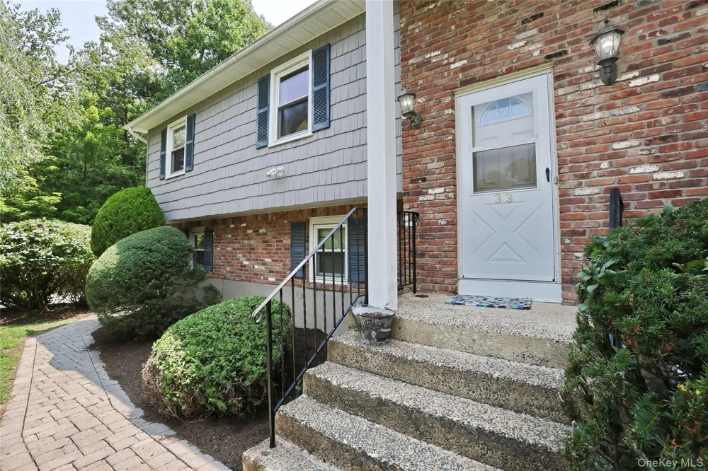 33 Tor View Avenue New City, NY 10956