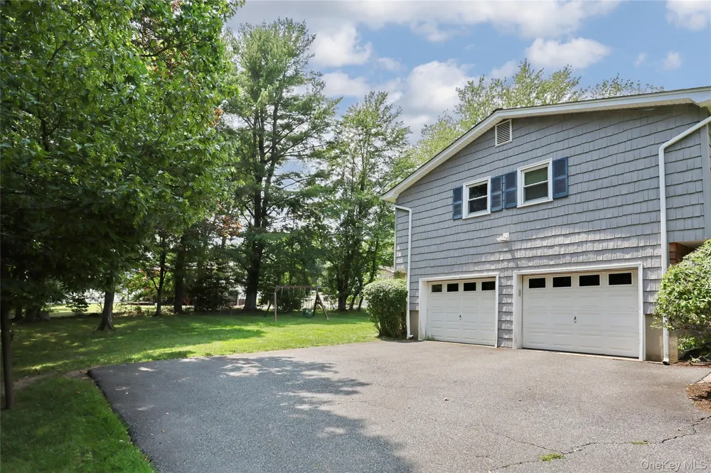 33 Tor View Avenue New City, NY 10956