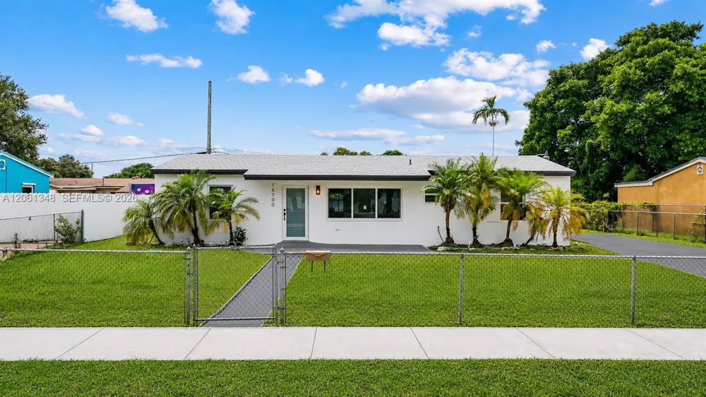 16100 NW 28th Ct Miami Gardens, FL 33054