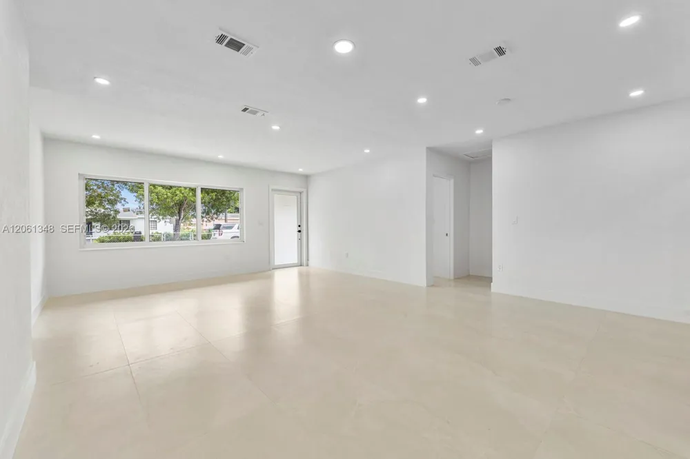 16100 NW 28th Ct Miami Gardens, FL 33054