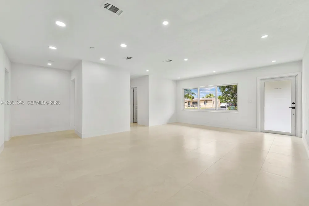 16100 NW 28th Ct Miami Gardens, FL 33054