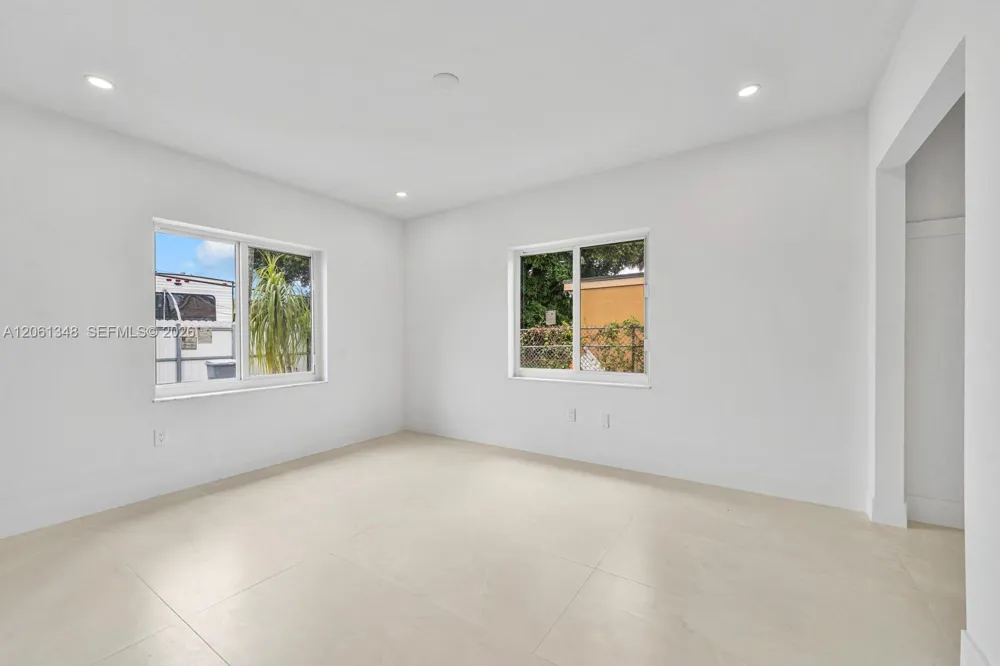 16100 NW 28th Ct Miami Gardens, FL 33054