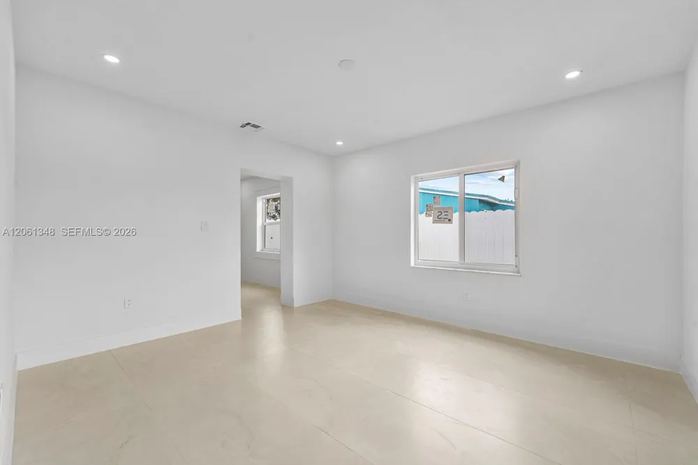 16100 NW 28th Ct Miami Gardens, FL 33054
