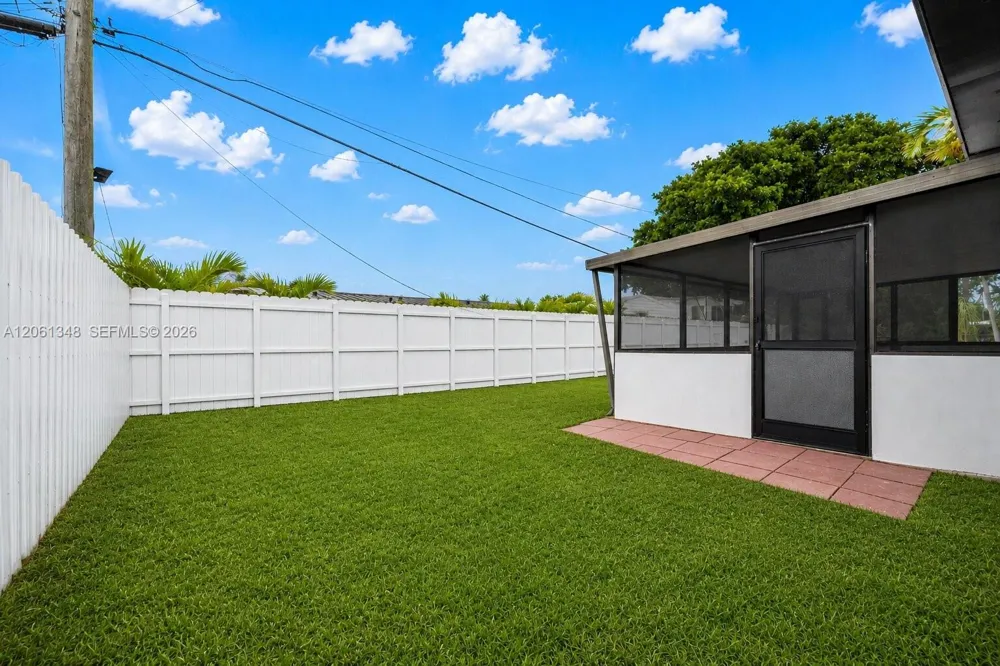 16100 NW 28th Ct Miami Gardens, FL 33054