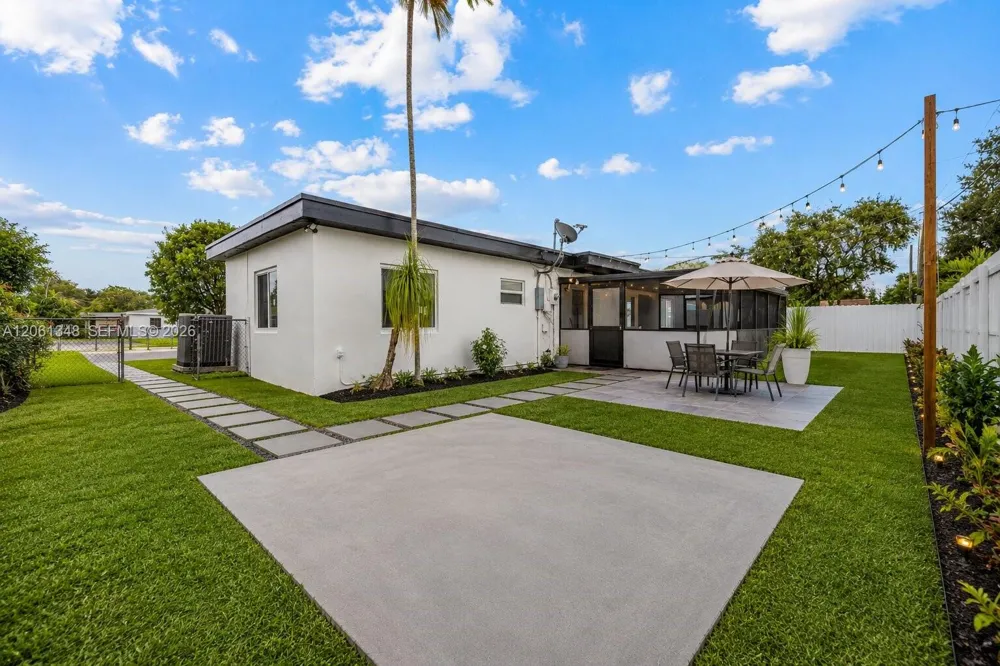 16100 NW 28th Ct Miami Gardens, FL 33054