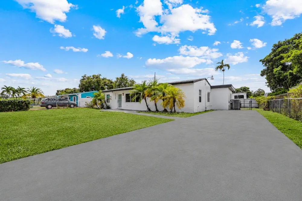 16100 NW 28th Ct Miami Gardens, FL 33054