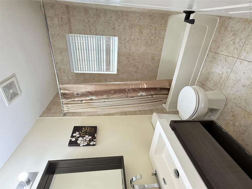 318 Cross Street #2 Westbury, NY 11590