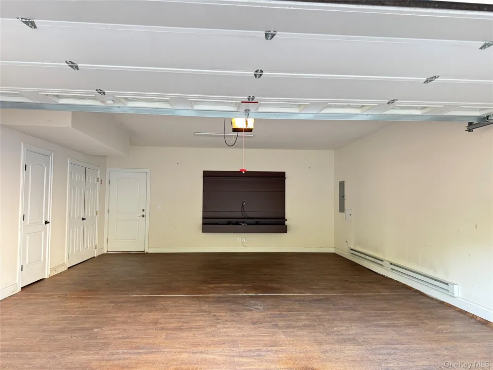 318 Cross Street #2 Westbury, NY 11590