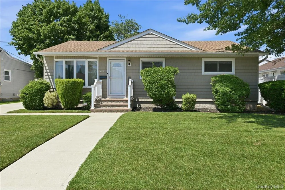 672 Anderson Avenue Franklin Square, NY 11010
