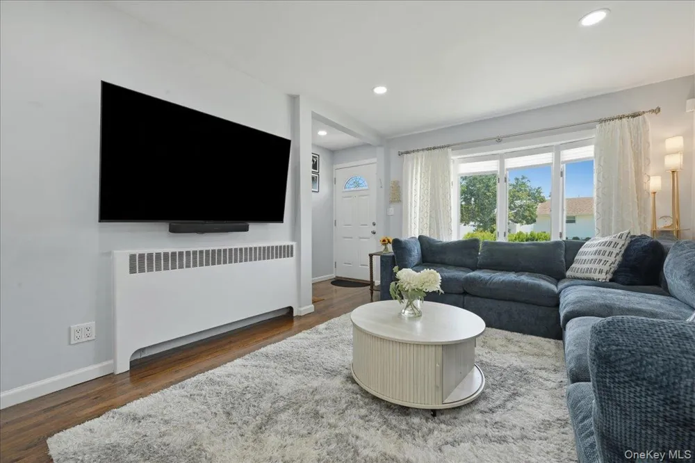 672 Anderson Avenue Franklin Square, NY 11010