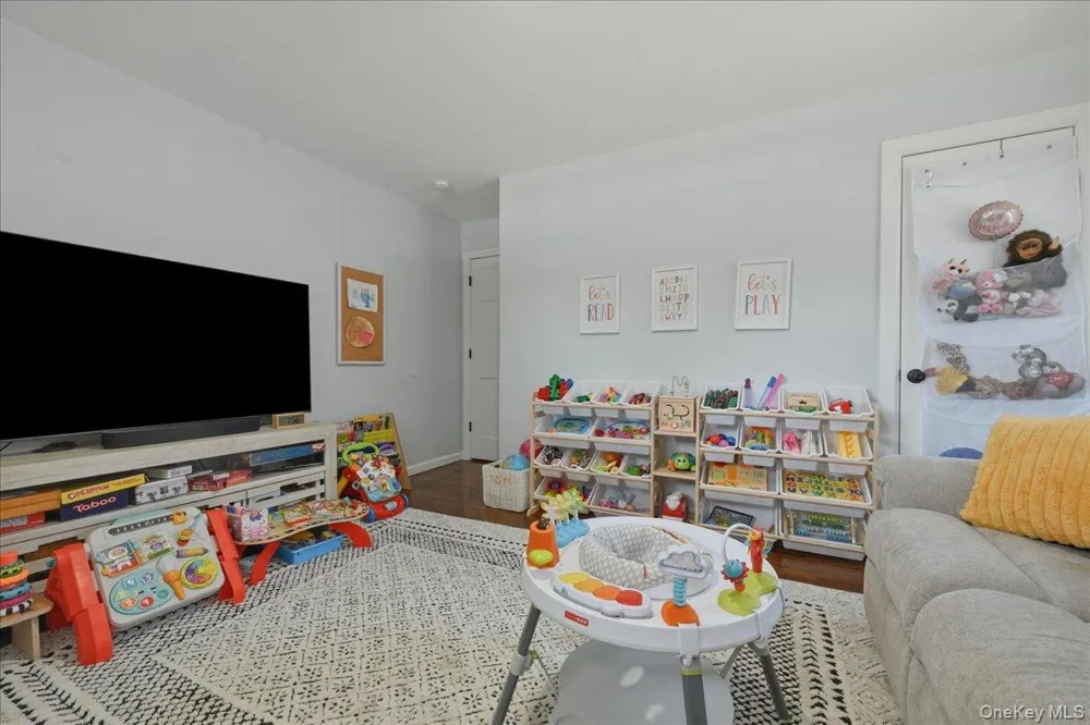 672 Anderson Avenue Franklin Square, NY 11010