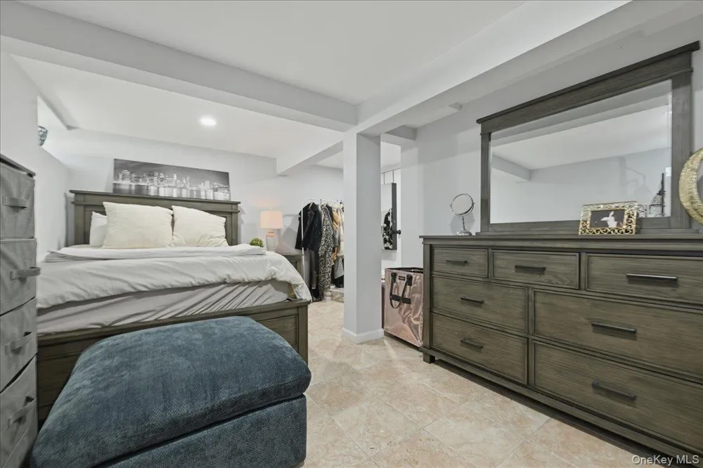 672 Anderson Avenue Franklin Square, NY 11010
