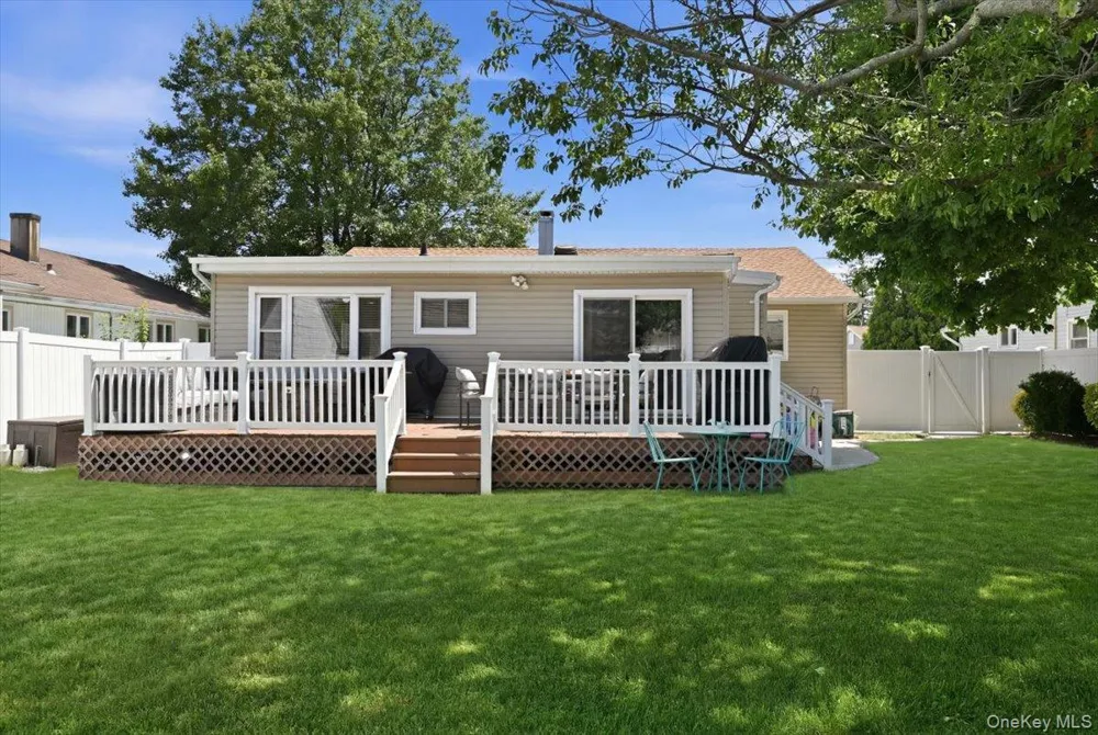 672 Anderson Avenue Franklin Square, NY 11010