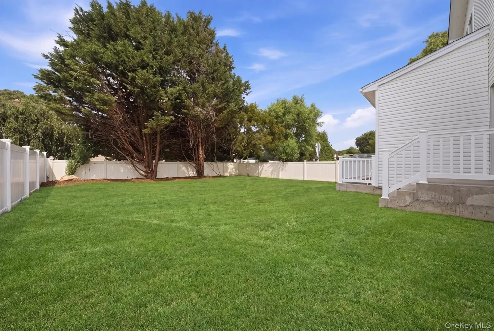 1586 Maeder Avenue Merrick, NY 11566