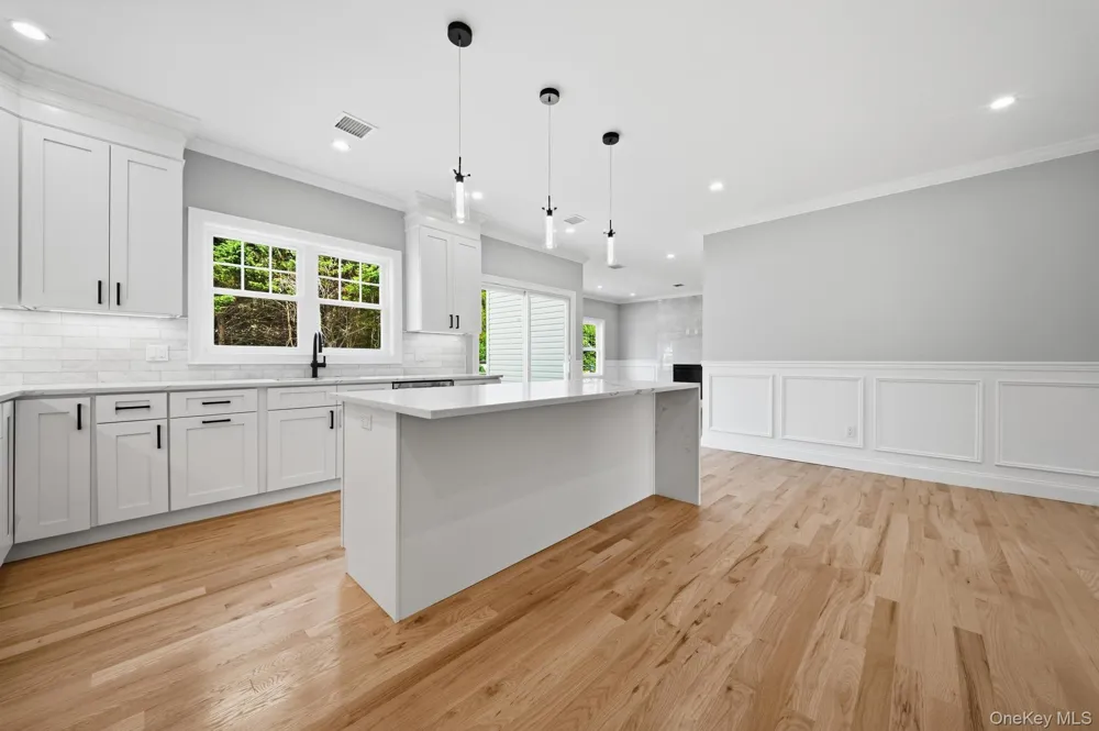 1586 Maeder Avenue Merrick, NY 11566