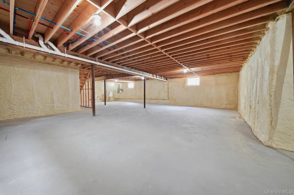 1586 Maeder Avenue Merrick, NY 11566