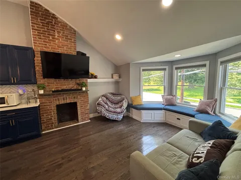 162 Dubois Street #3