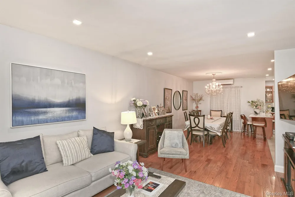 3250 32nd Street Astoria, NY 11106