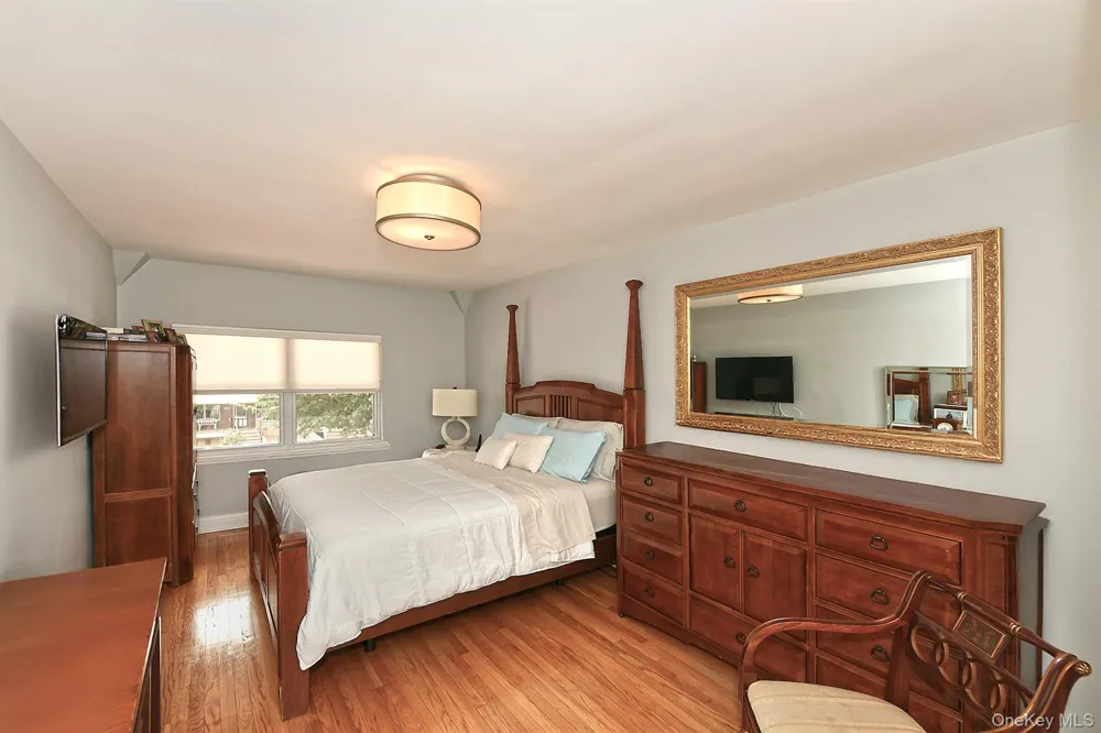 3250 32nd Street Astoria, NY 11106