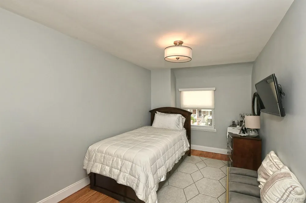 3250 32nd Street Astoria, NY 11106