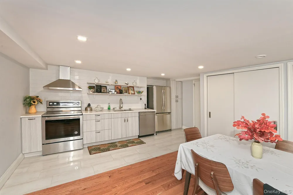 3250 32nd Street Astoria, NY 11106