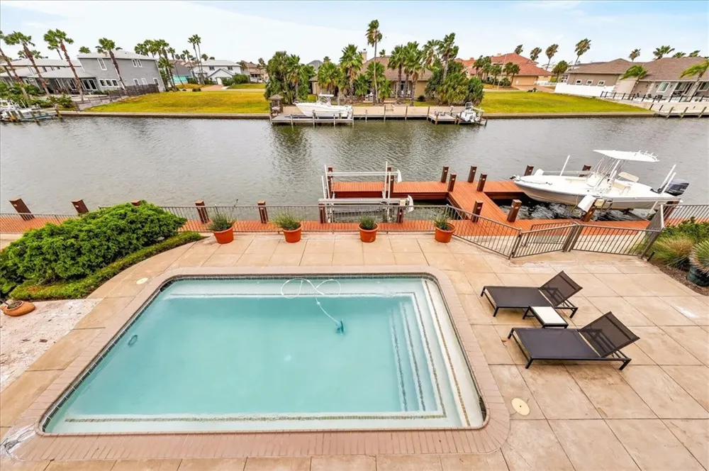 350 Mustang Boulevard Port Aransas, TX 78373