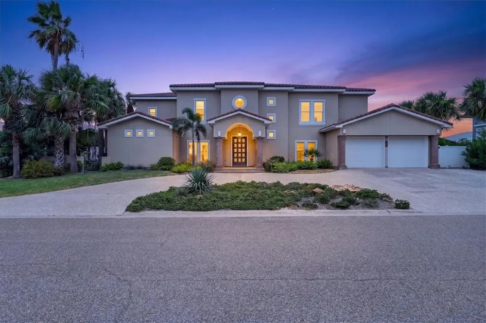 350 Mustang Boulevard Port Aransas, TX 78373