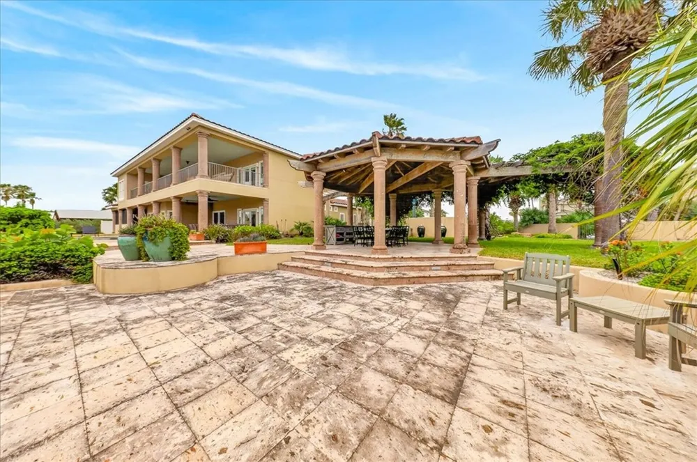 350 Mustang Boulevard Port Aransas, TX 78373
