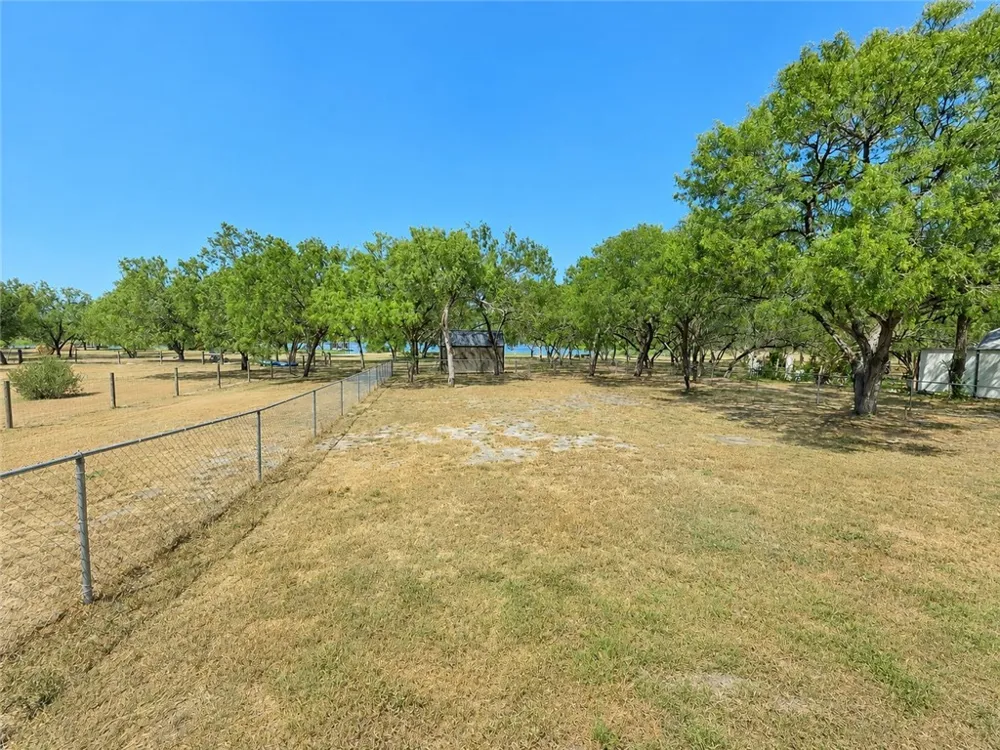120 Swinney Switch Drive Dinero, TX 78368