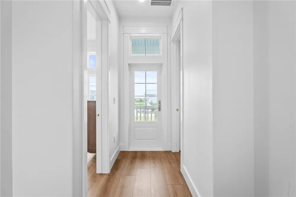 209 Horse Tail Lane Port Aransas, TX 78373