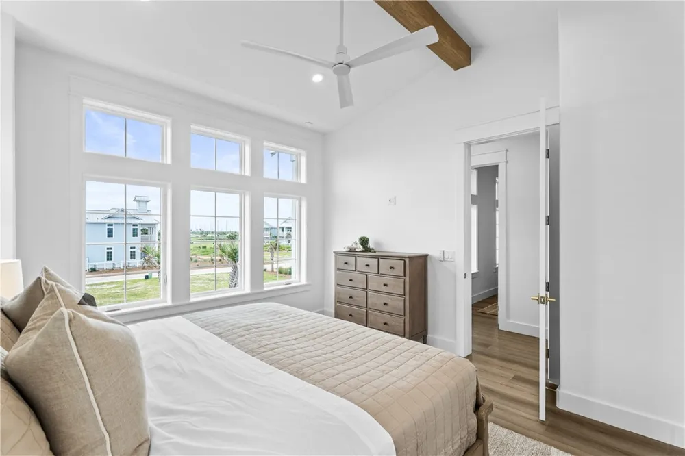 209 Horse Tail Lane Port Aransas, TX 78373