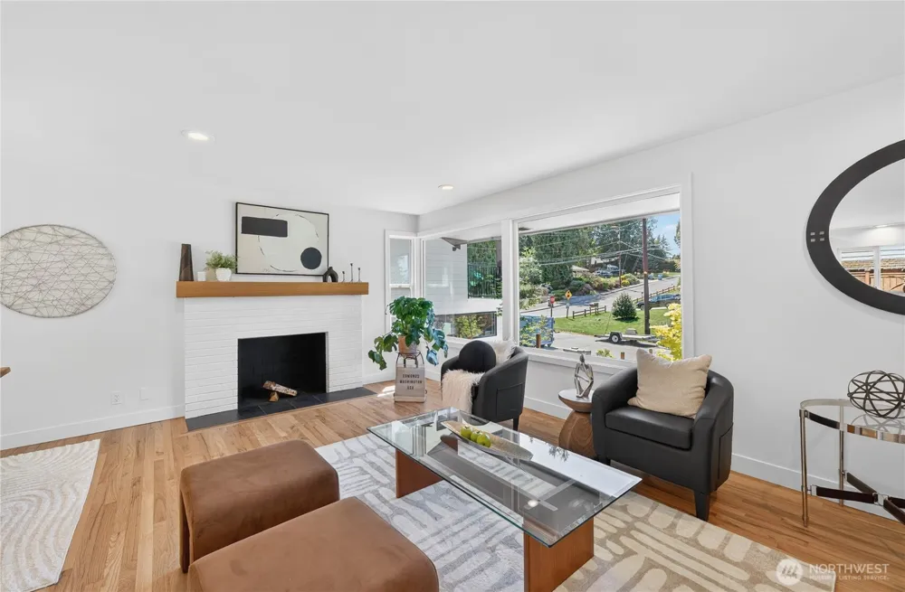 19927 89th Place W Edmonds, WA 98026