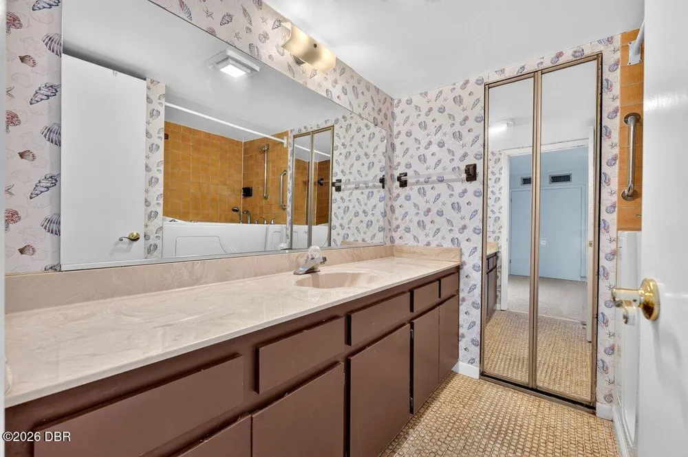 4150 S Atlantic Avenue #102B New Smyrna Beach, FL 32169