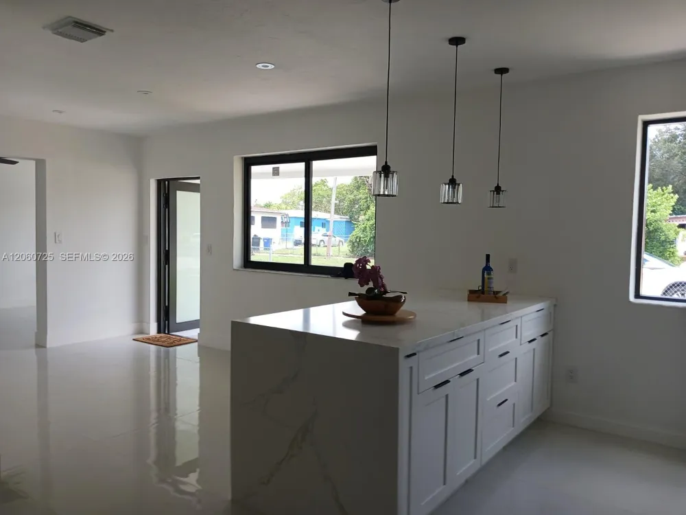1480 NE 157th St North Miami Beach, FL 33162
