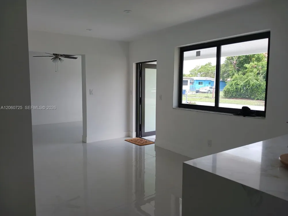 1480 NE 157th St North Miami Beach, FL 33162