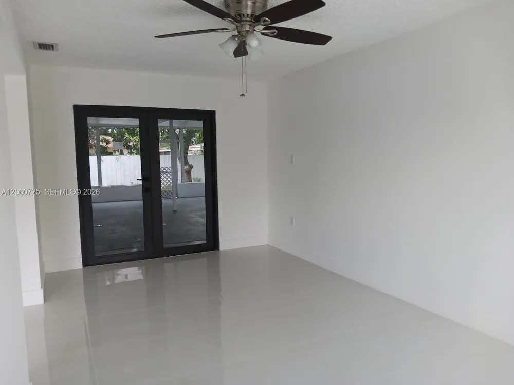 1480 NE 157th St North Miami Beach, FL 33162