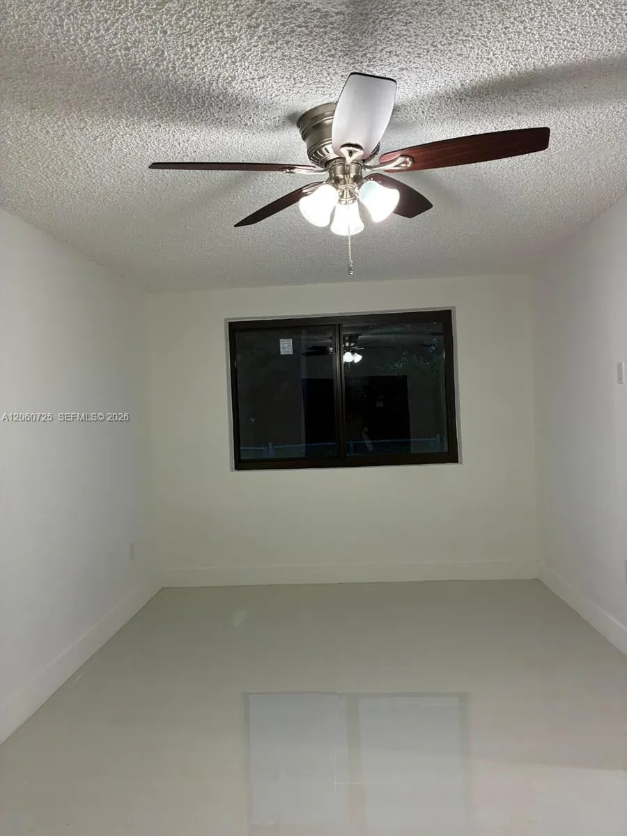1480 NE 157th St North Miami Beach, FL 33162