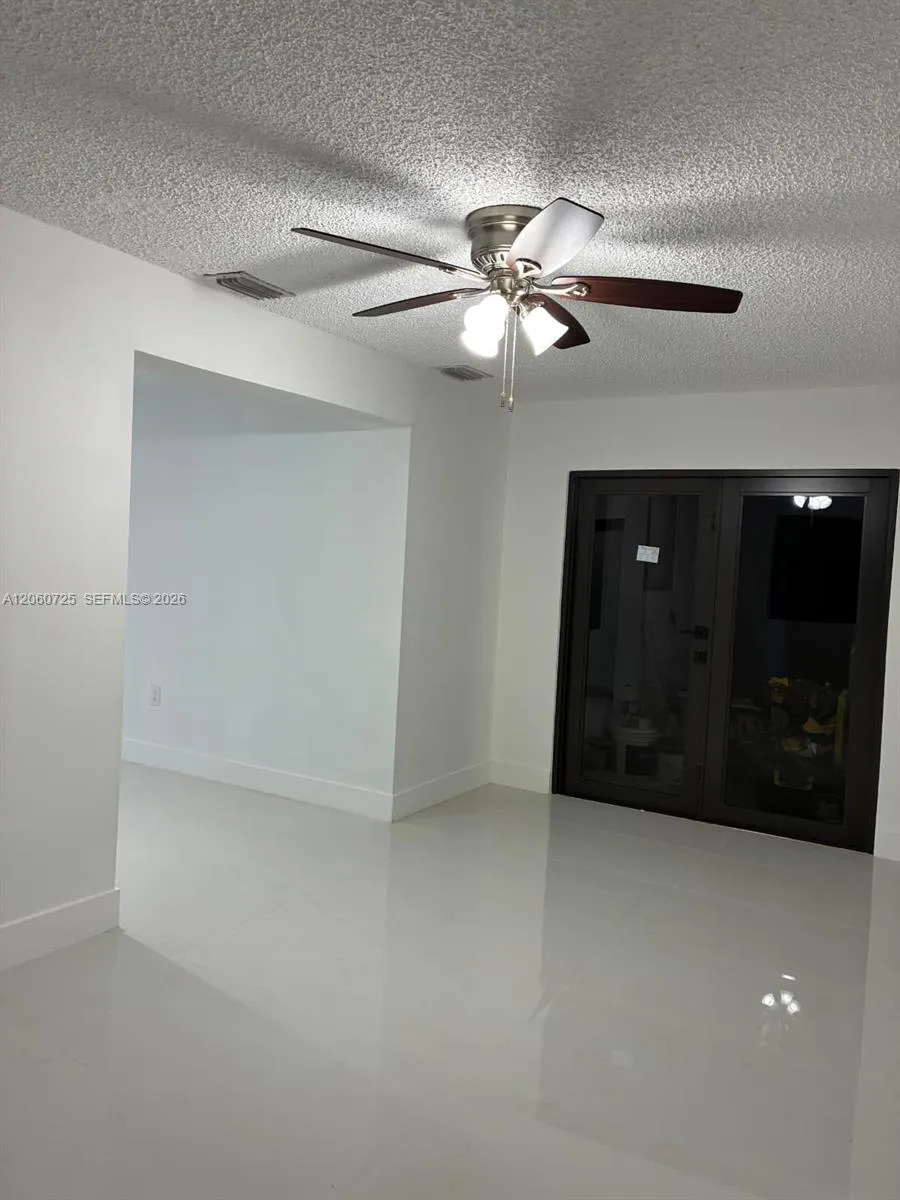 1480 NE 157th St North Miami Beach, FL 33162