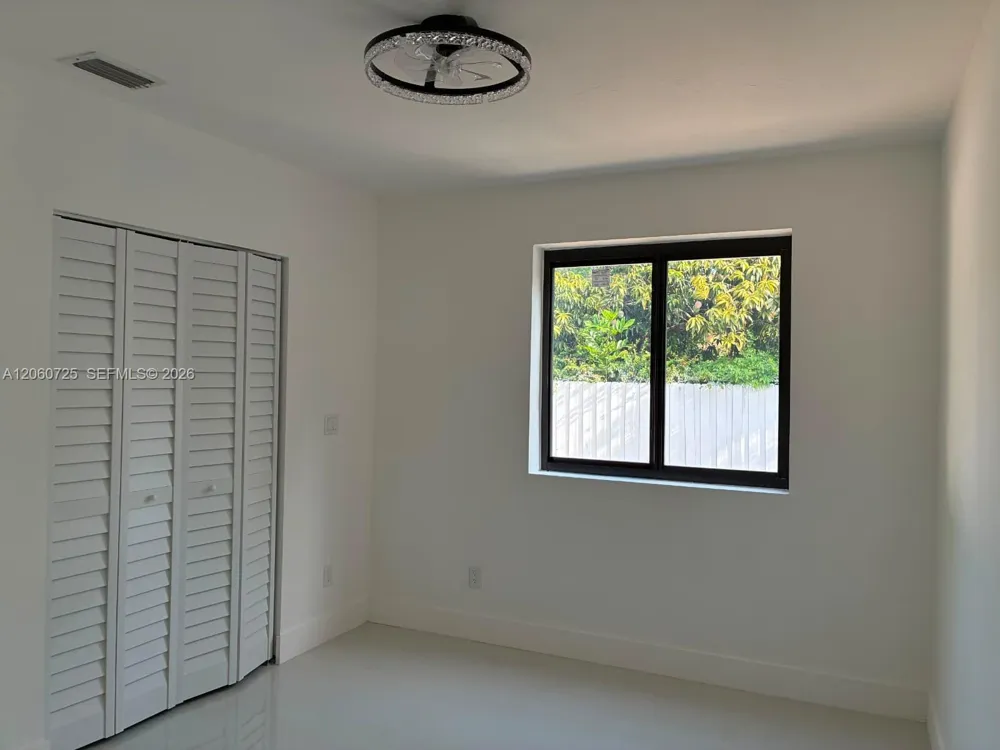 1480 NE 157th St North Miami Beach, FL 33162