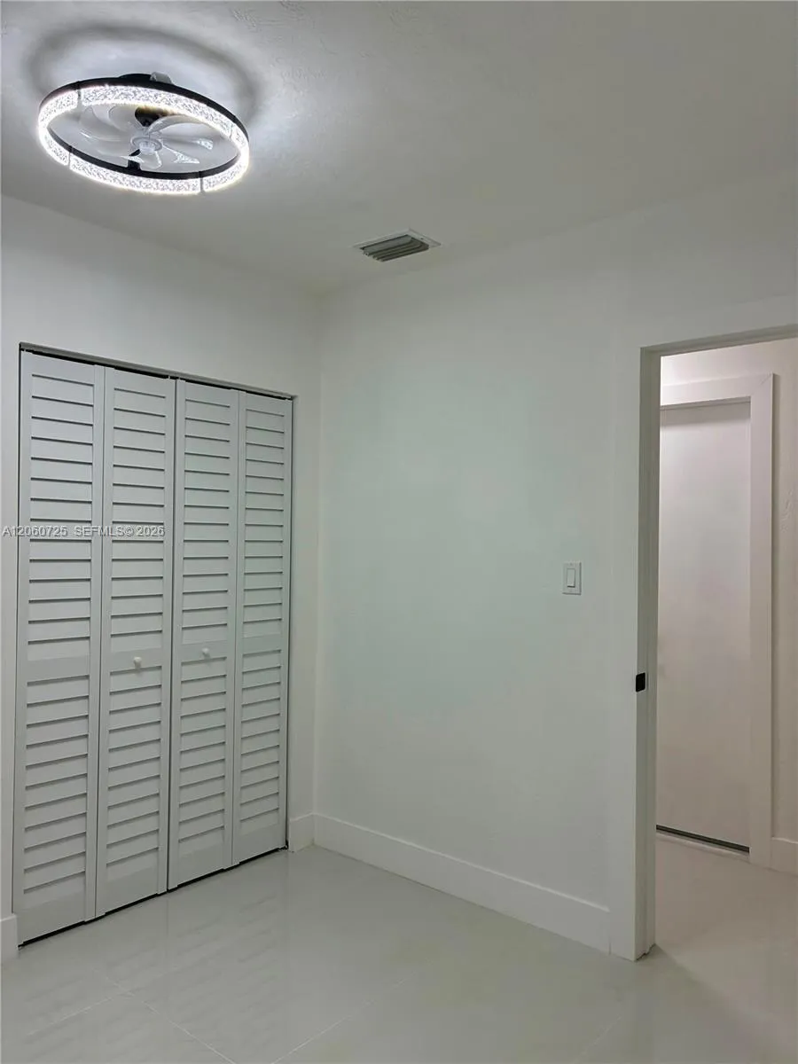 1480 NE 157th St North Miami Beach, FL 33162