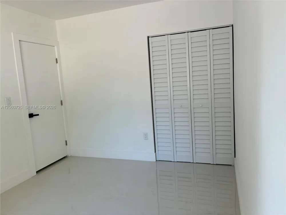 1480 NE 157th St North Miami Beach, FL 33162