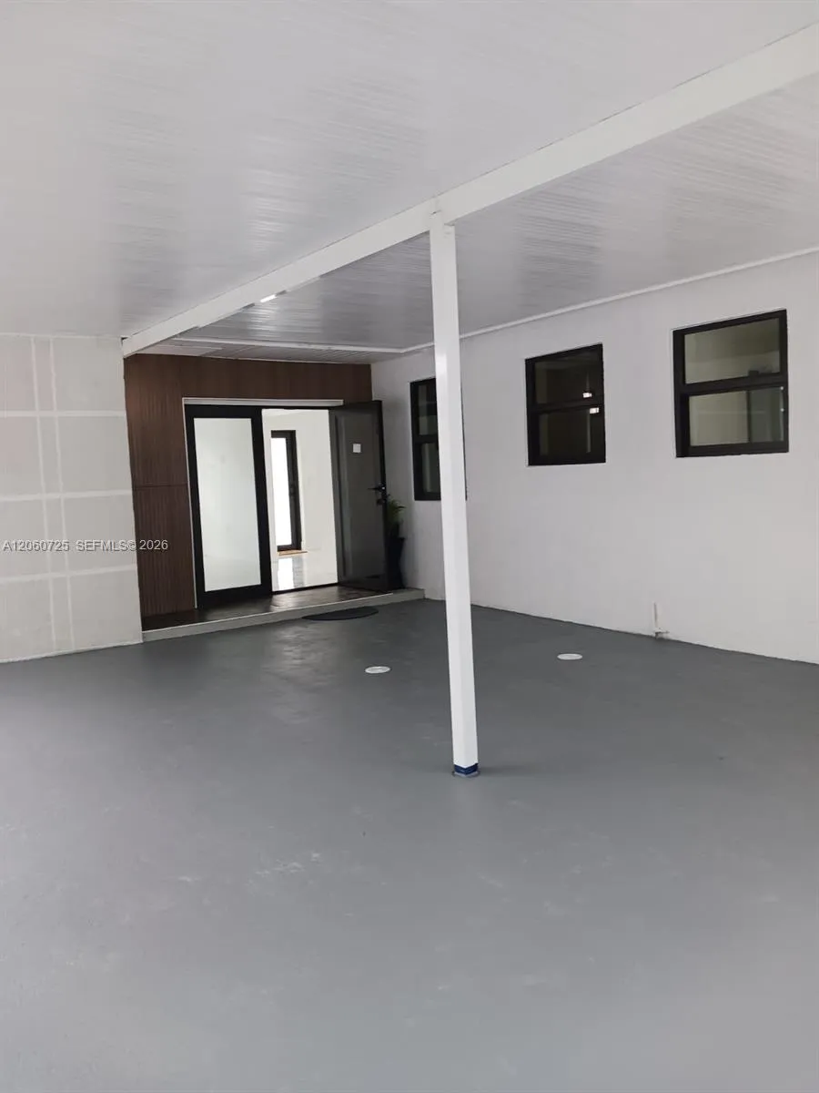 1480 NE 157th St North Miami Beach, FL 33162