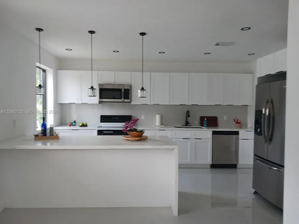 1480 NE 157th St North Miami Beach, FL 33162
