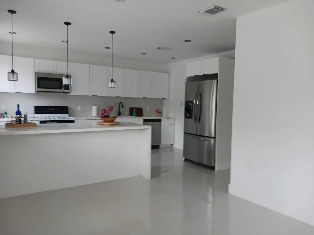 1480 NE 157th St North Miami Beach, FL 33162