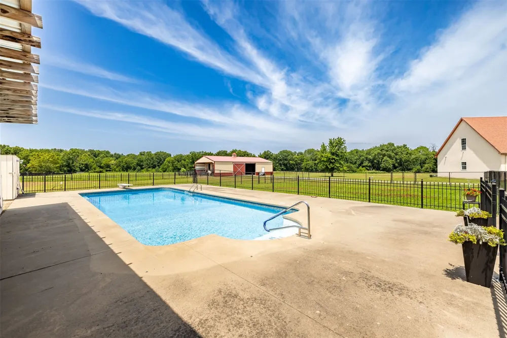 27318 E 758 ROAD Wagoner, OK 74467
