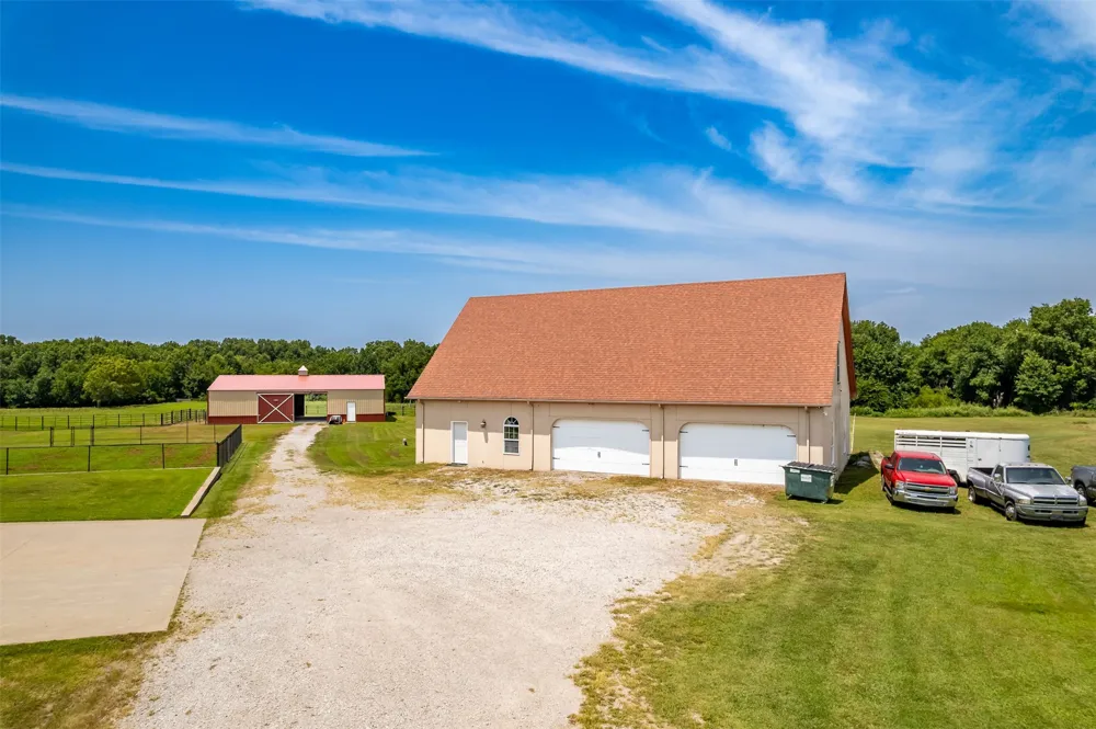 27318 E 758 ROAD Wagoner, OK 74467