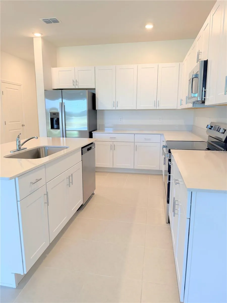 36162 OBSIDION LANE Zephyrhills, FL 33541